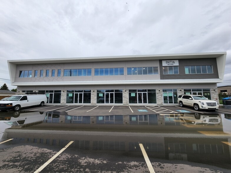 More Photos Of 11803 114 Ave NW, Edmonton Storefront Retail Office For Lease