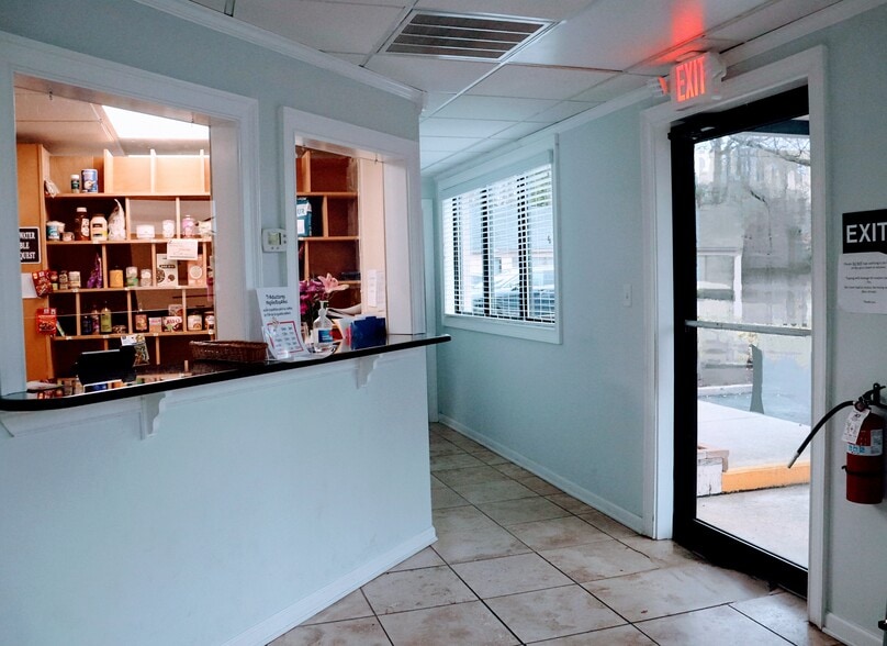 More Photos Of 312 Second St, Williamsburg Unknown For Lease