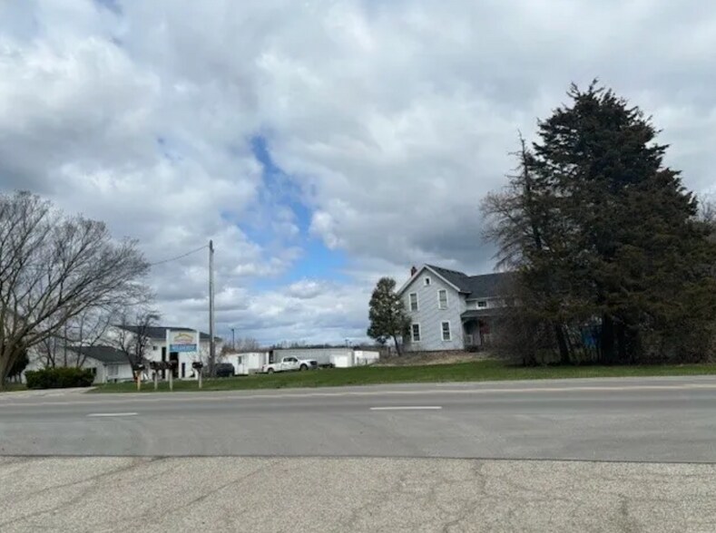 More Photos Of 6780 Whitmore Lake Rd, Whitmore Lake Warehouse For Lease