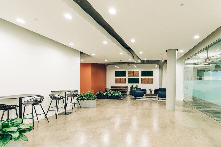 More Photos Of 1233 NW 12th Ave, Portland Office For Lease