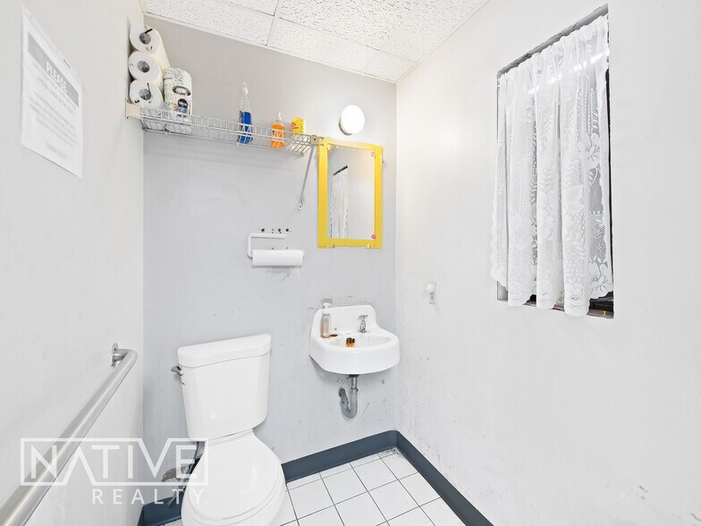 More Photos Of 2117 N Andrews Ave, Wilton Manors Freestanding For Sale