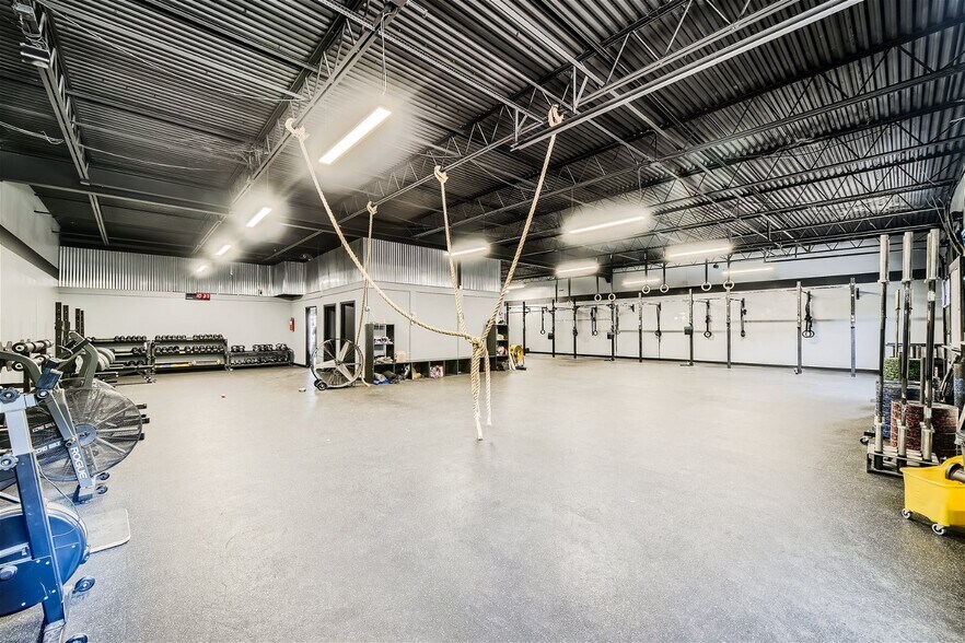 More Photos Of 2529 Weisenberger St, Fort Worth General Retail For Sale