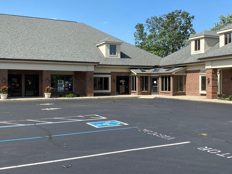 More Photos Of 254 E Carmel Dr, Carmel Office For Lease