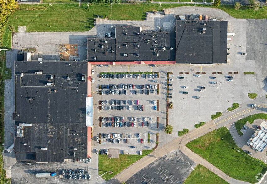 More Photos Of 7108-7202 Maynardville Pike, Knoxville General Retail For Lease