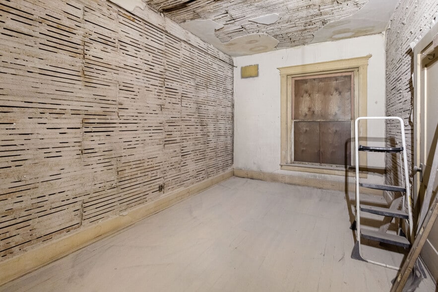 More Photos Of 844-846 N G Ave, Douglas Storefront Retail Residential For Sale