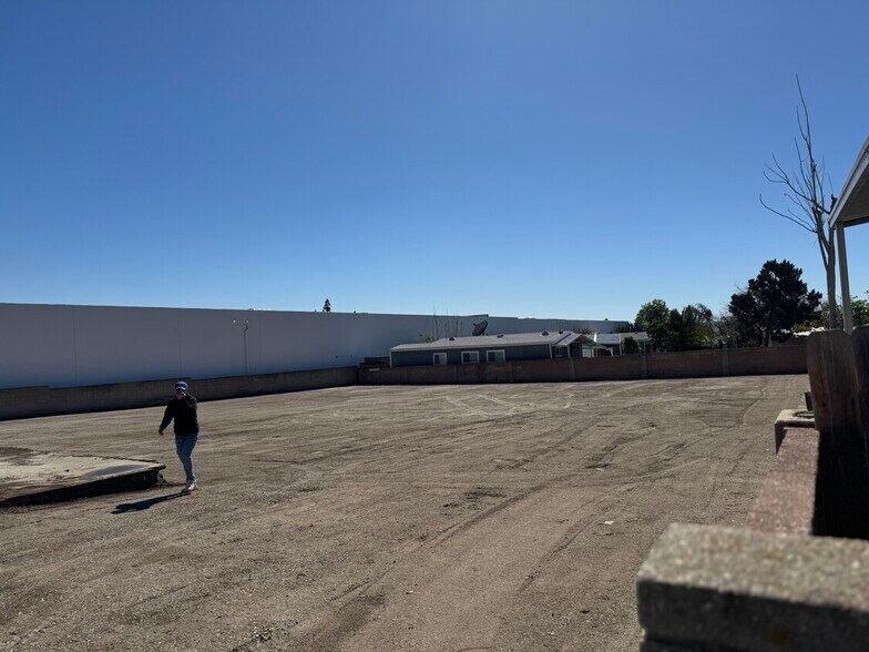More Photos Of 13241 Bradley Ave, Sylmar Land For Lease