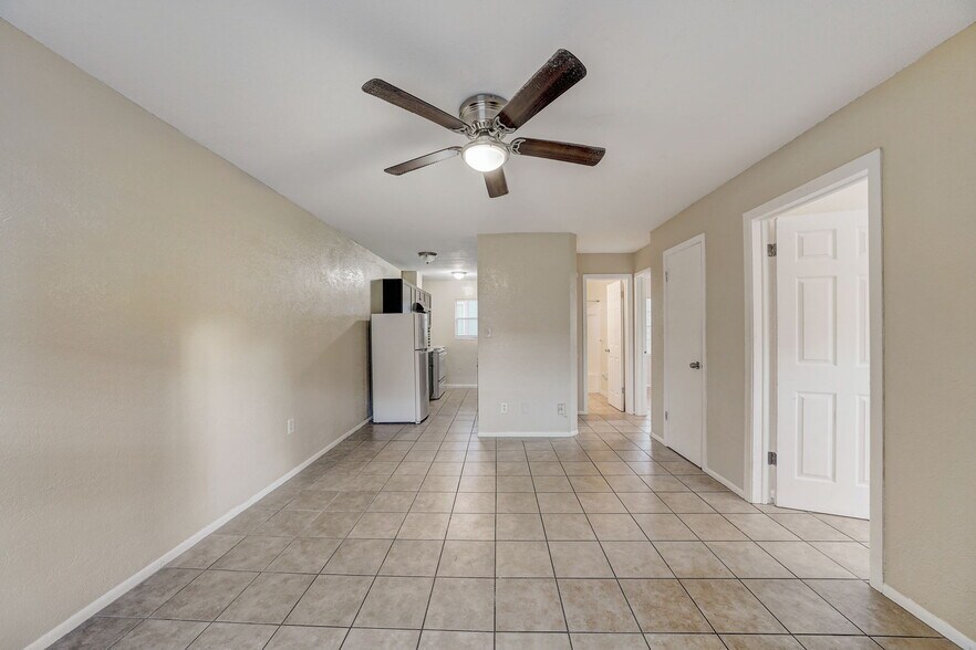 More Photos Of 3017 49th St S, Gulfport Apartments For Sale
