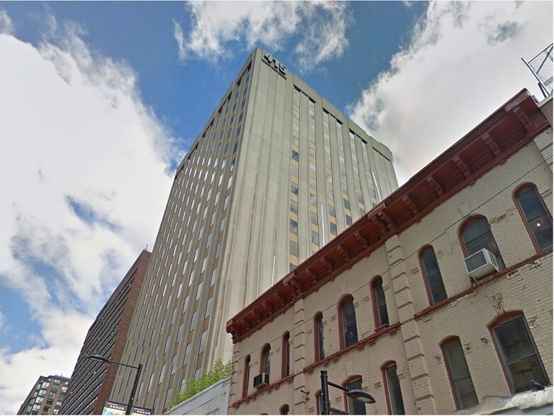 More Photos Of 415 Yonge St, Toronto Office For Lease