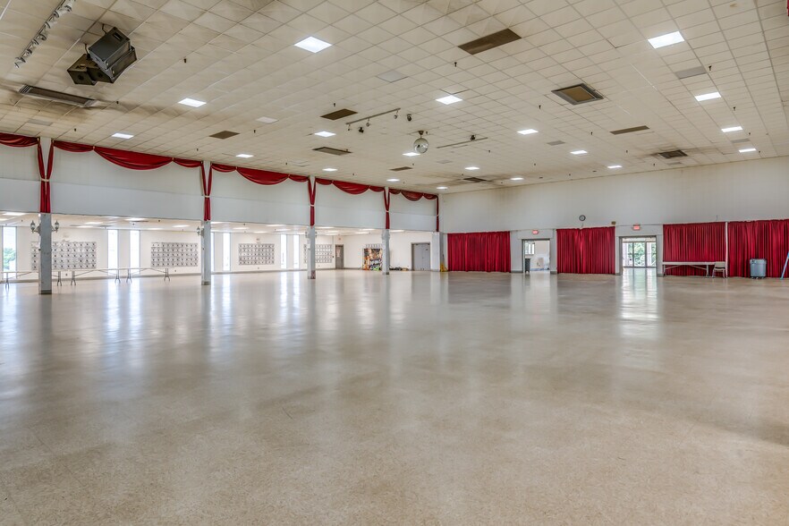 More Photos Of 555 Eastern Blvd, Montgomery Lodge Meeting Hall For Sale