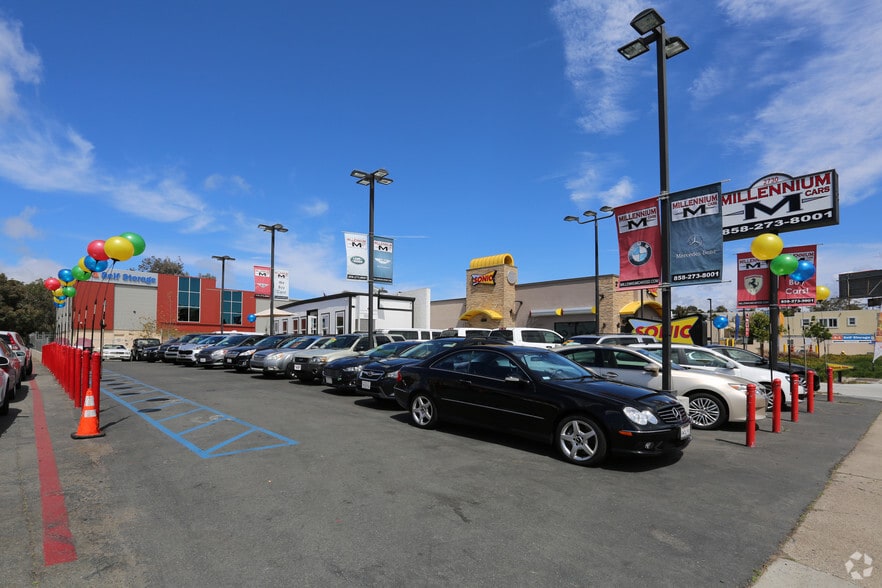 More Photos Of 2730 Garnet Ave, San Diego Auto Dealership For Sale