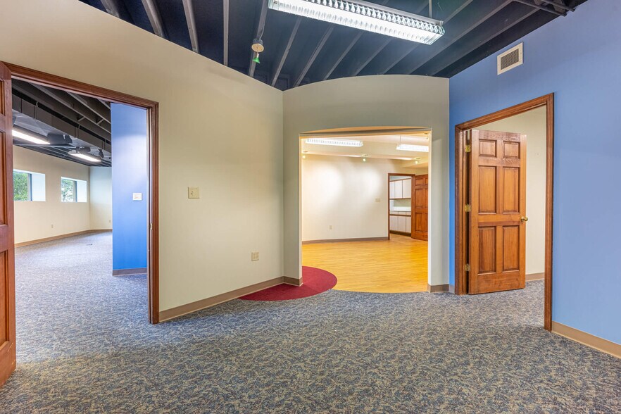 More Photos Of 5600 Kentshire Dr, Dayton Loft Creative Space For Lease