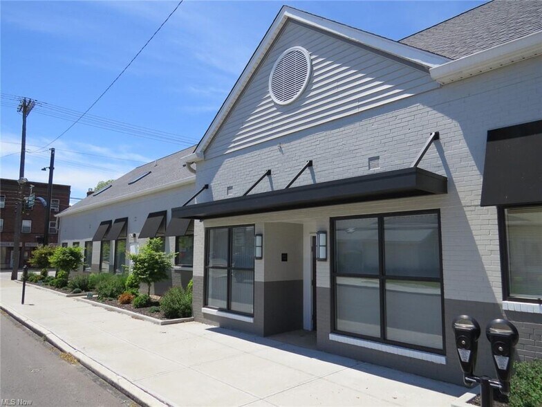 More Photos Of 15000 Madison Ave, Lakewood Office Residential For Lease