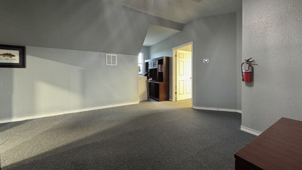 More Photos Of 5625 Betty Jean Dr, Corpus Christi Office For Lease