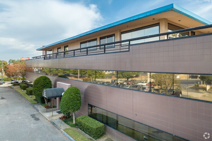 More Photos Of 5180 Park Ave, Memphis Office For Lease