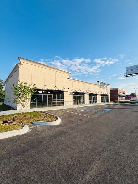 More Photos Of 1909 Gunbarrel Rd, Chattanooga Storefront For Lease