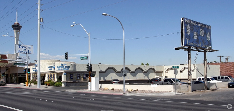 More Photos Of 896 E Sahara Ave, Las Vegas Freestanding For Lease