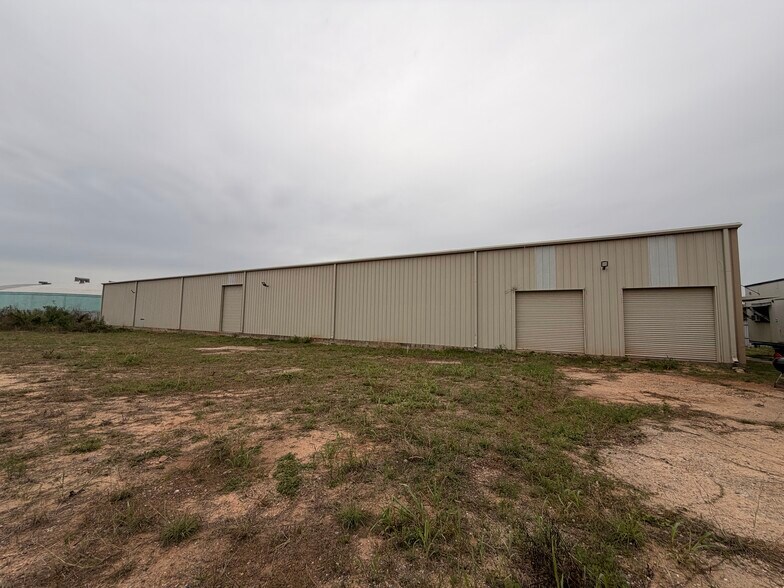 More Photos Of 12345 Bellaire Blvd, Houston Industrial For Lease