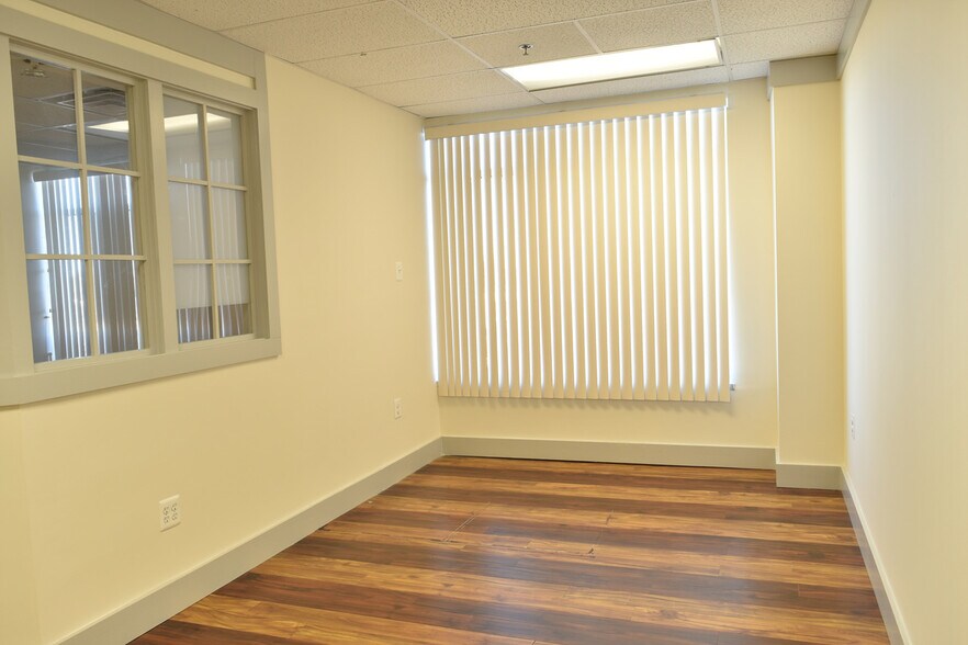 More Photos Of 14631 Lee Hwy, Centreville Medical For Lease