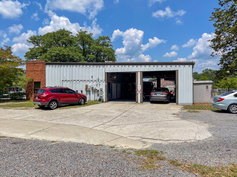 More Photos Of 421 E 5th North St, Summerville Industrial For Lease