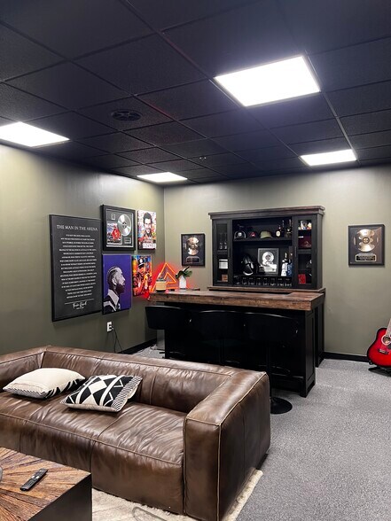 More Photos Of 5308 W Plano Pky, Plano Office For Sale