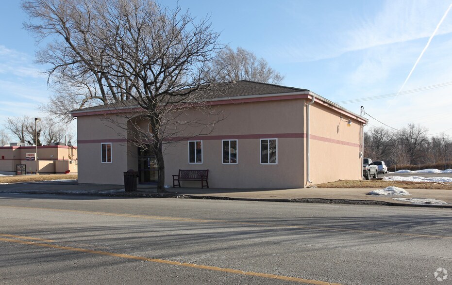 Primary Photo Of 6627-6631 Prospect Ave, Kansas City General Retail For Lease