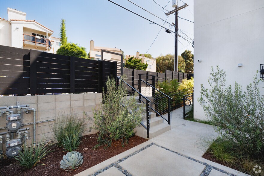 More Photos Of 5727 Lauretta St, San Diego Apartments For Sale