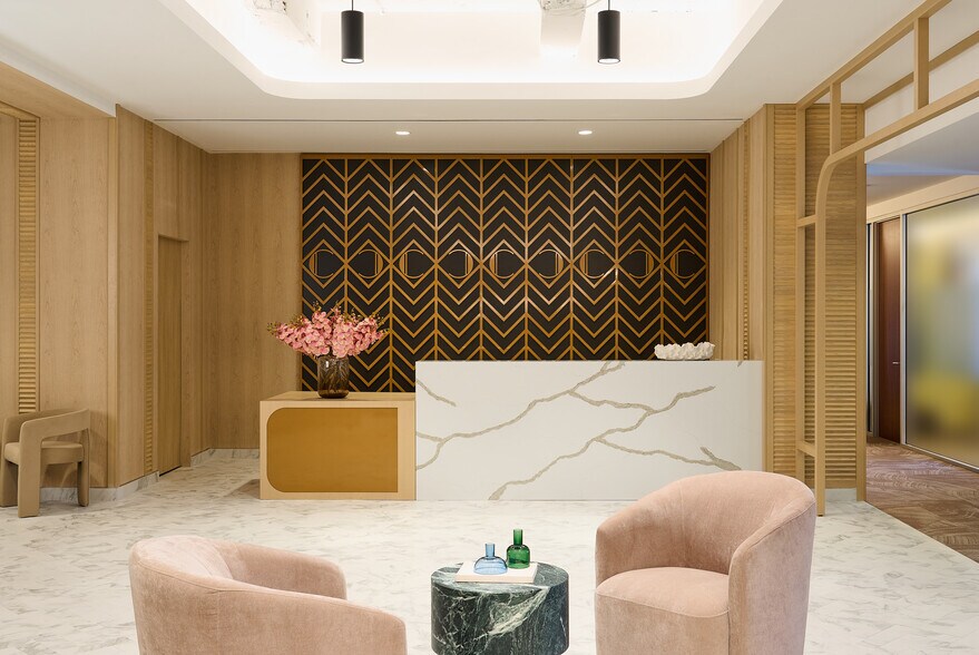 More Photos Of 745 Fifth Ave, New York Office For Lease