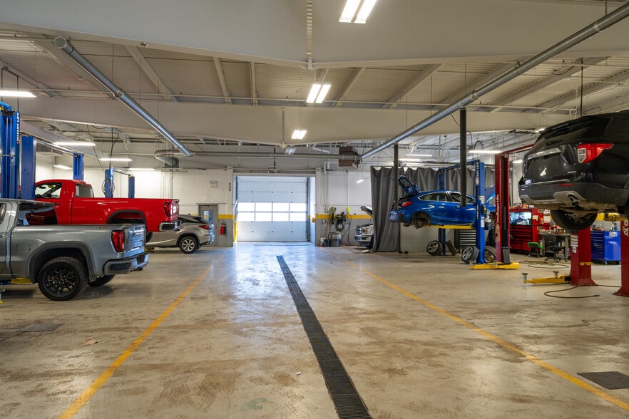 More Photos Of 15354 S Dixie Hwy, Monroe Auto Dealership For Sale