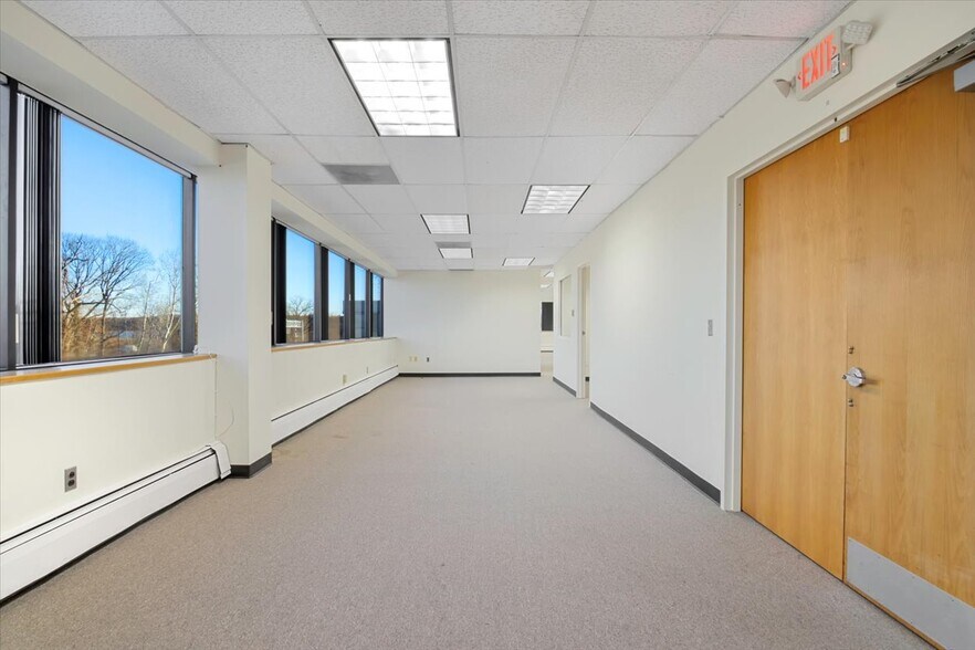 More Photos Of 140 Littleton Rd, Parsippany Office For Lease
