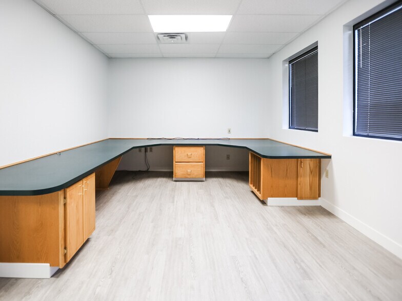 More Photos Of 609 Virginia Ave, Ponca City Hospital For Sale