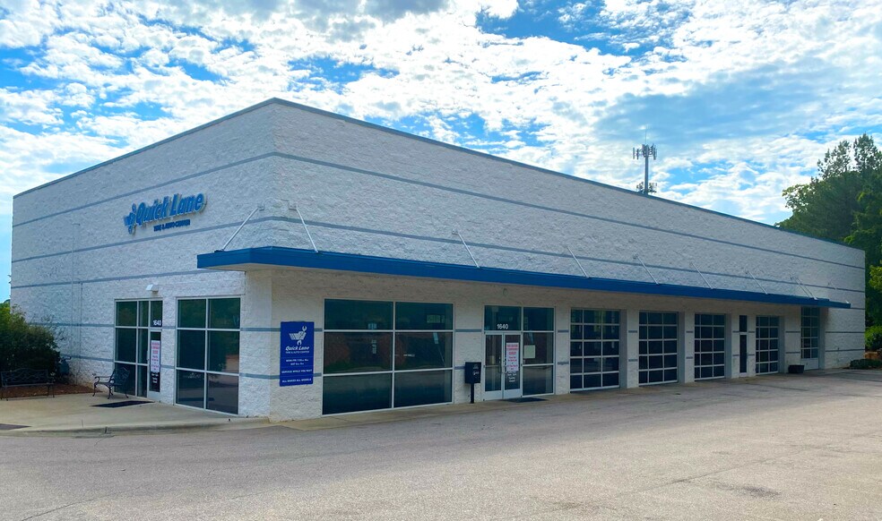 More Photos Of 1640 Piney Plains Rd, Cary Auto Repair For Sale