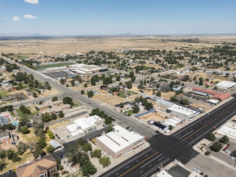 More Photos Of 10 S Main St, Fillmore Restaurant For Sale