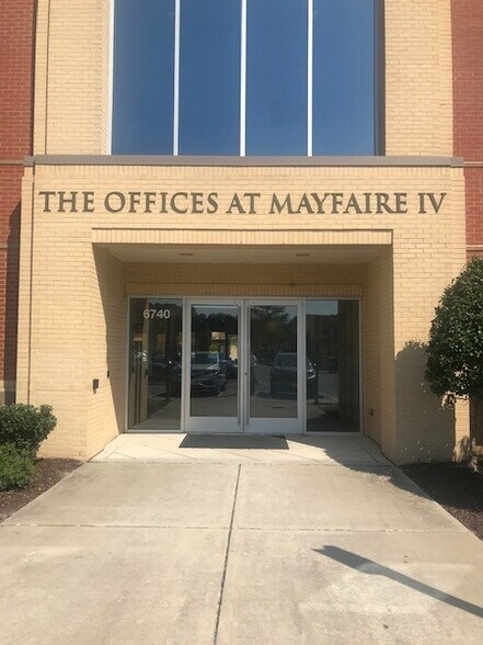 More Photos Of 6740 Rock Spring Rd, Wilmington Office For Lease