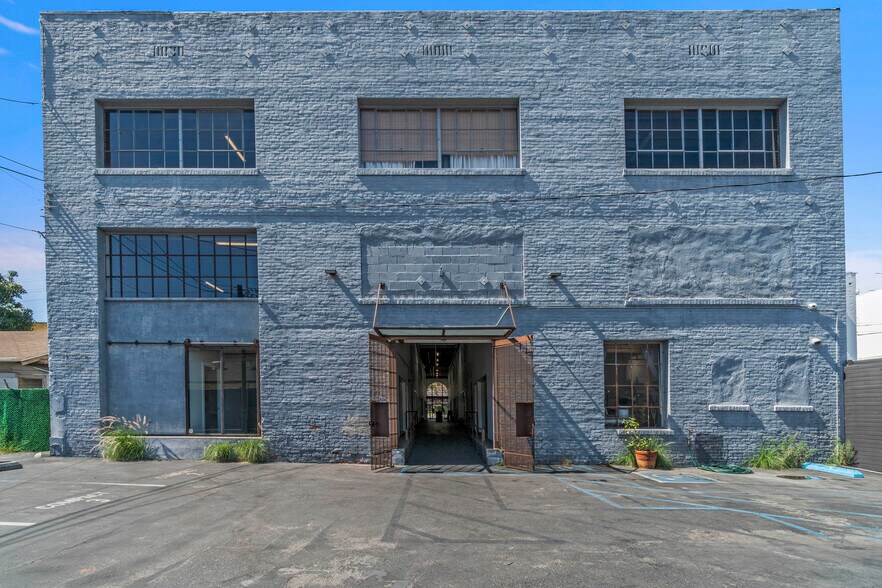 More Photos Of 5176 Santa Monica Blvd, Los Angeles Loft Creative Space For Lease