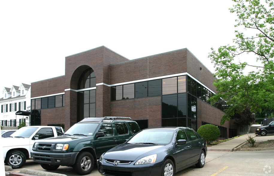 More Photos Of 5319 S Lewis Ave, Tulsa Office For Lease