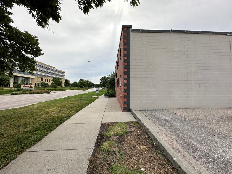 More Photos Of 1935 Q St, Lincoln Freestanding For Sale