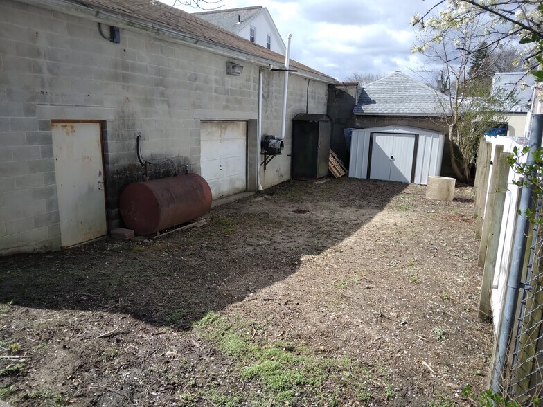 More Photos Of 108 Cricket Ave, Ardmore Auto Repair For Sale