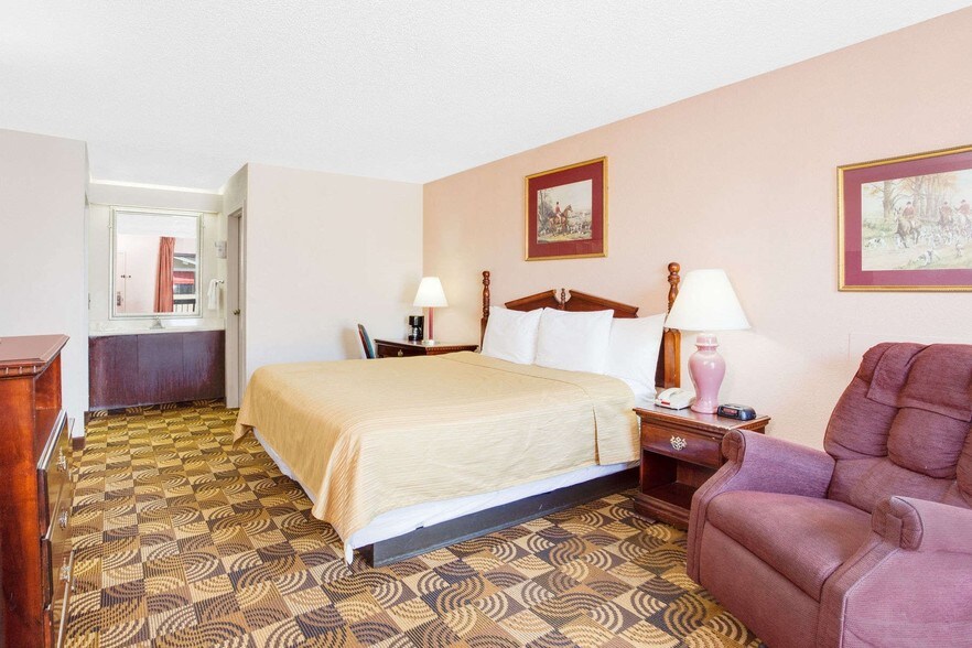 More Photos Of 2701 Highway 82 E, Greenville Hotel For Sale