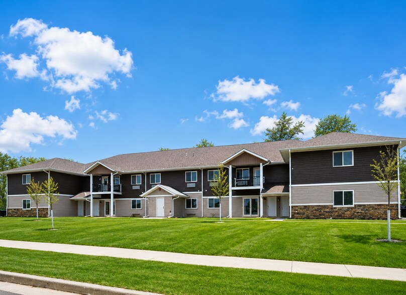 Primary Photo Of 102 Ridge Rd, Osceola Apartments For Sale