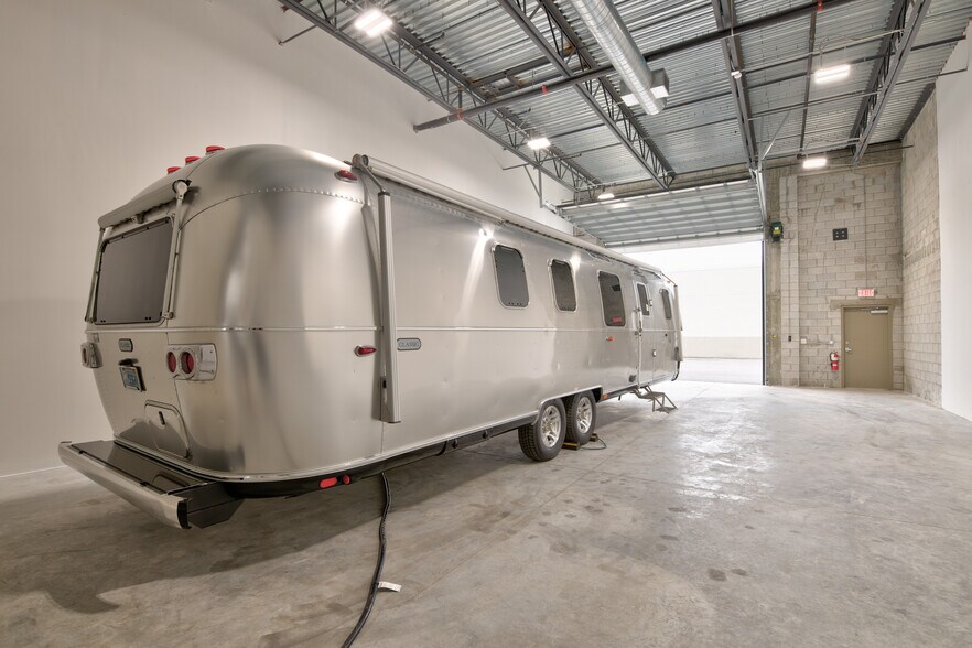 More Photos Of 7040 SE Federal Hwy, Hobe Sound Warehouse For Sale