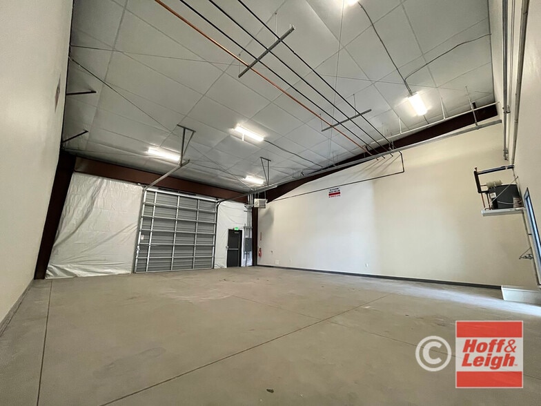 More Photos Of 2510 Canada Dr Canada, Colorado Springs Light Distribution For Sale