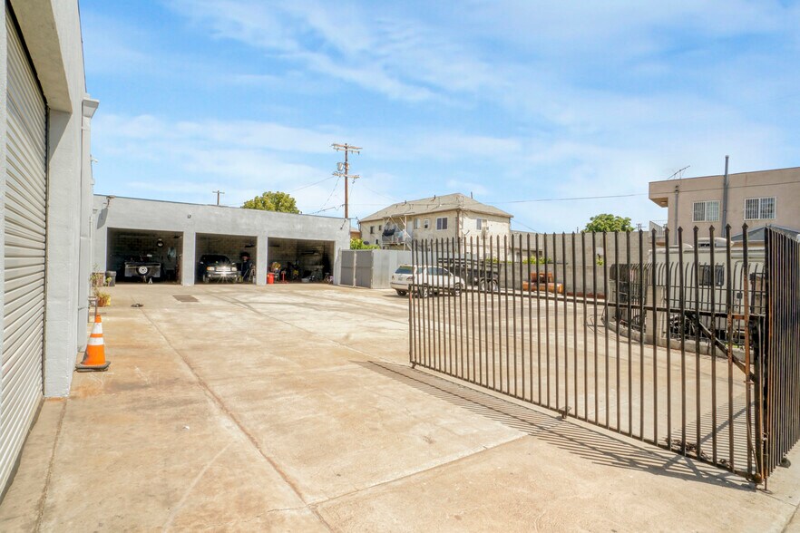 More Photos Of 2317-2323 Pasadena Ave, Los Angeles Auto Repair For Sale