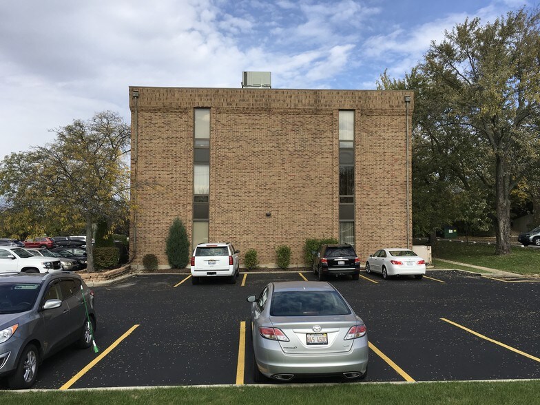 More Photos Of 6825 Hobson Valley Dr, Woodridge Medical For Sale