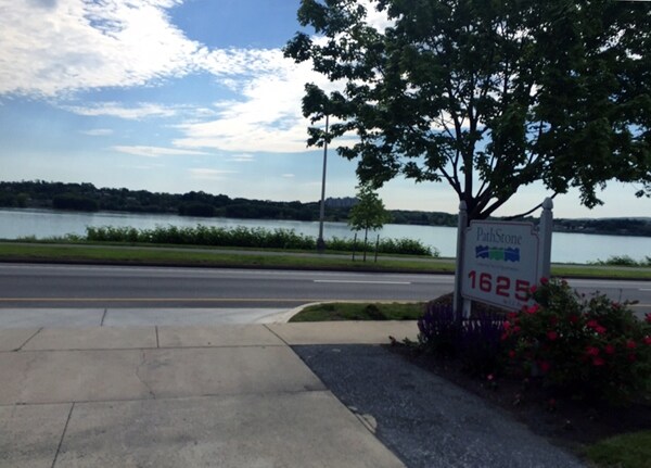 More Photos Of 1625 N Front St, Harrisburg Office For Lease