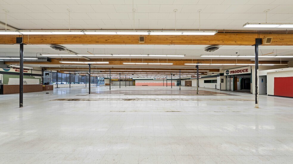 More Photos Of 905 S 2nd Ave, Walla Walla General Retail For Sale