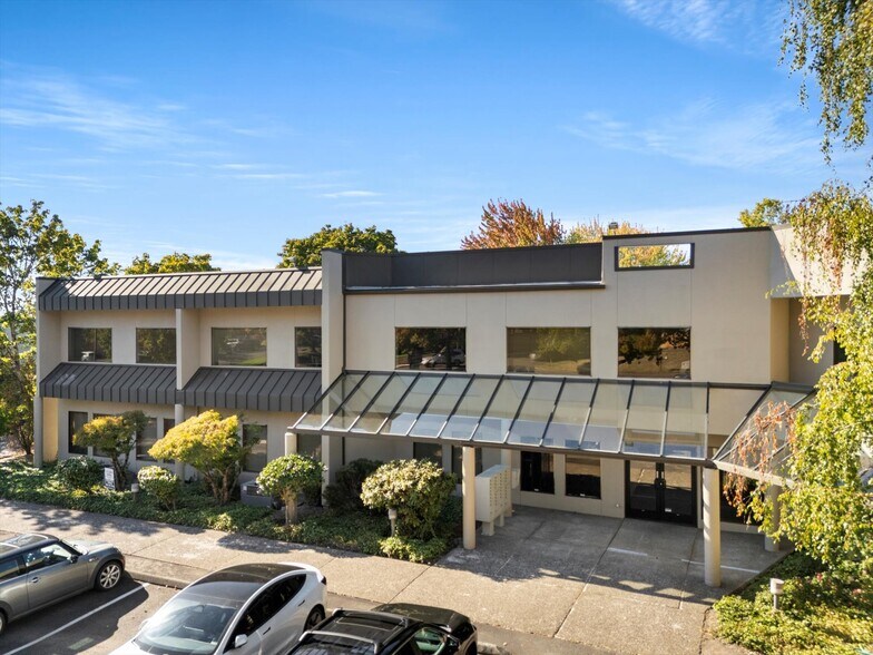 More Photos Of 13370 NW Westlawn Ter, Portland Office For Sale