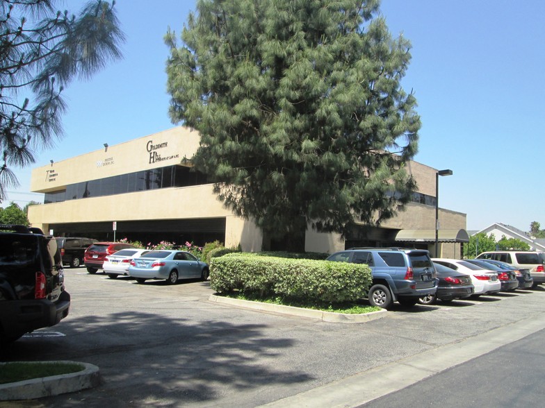 Primary Photo Of 16933 Parthenia St, Northridge Office For Lease