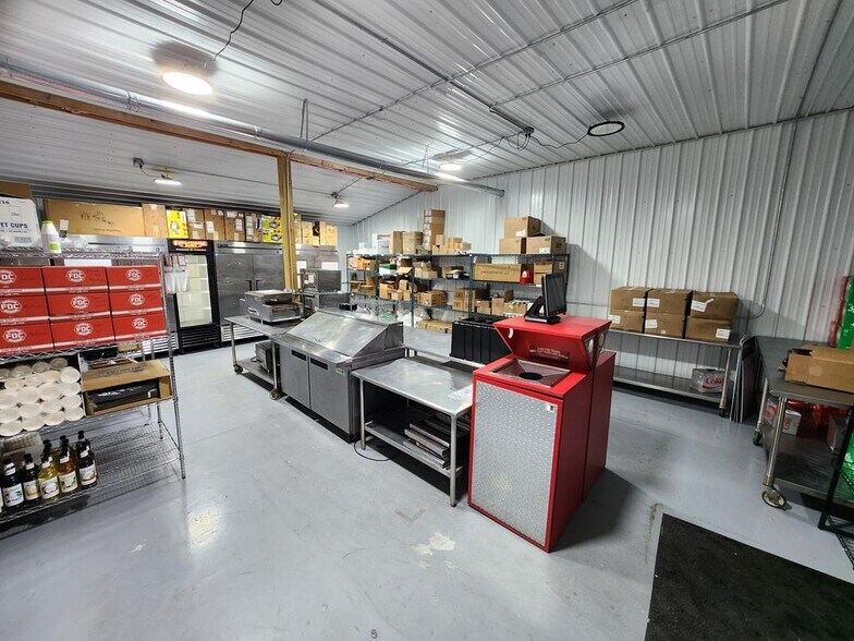 More Photos Of 241 Erie St, Waverly Flex For Sale