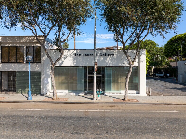 More Photos Of 9055 Santa Monica Blvd, West Hollywood General Retail For Lease