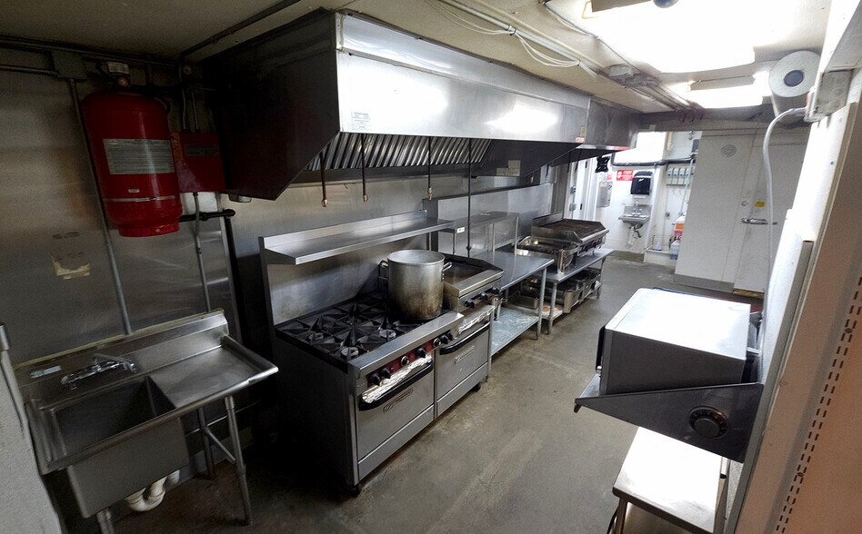 More Photos Of , Fort Atkinson General Retail For Sale